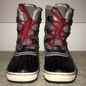 Sorel chevron black and white snow shoe